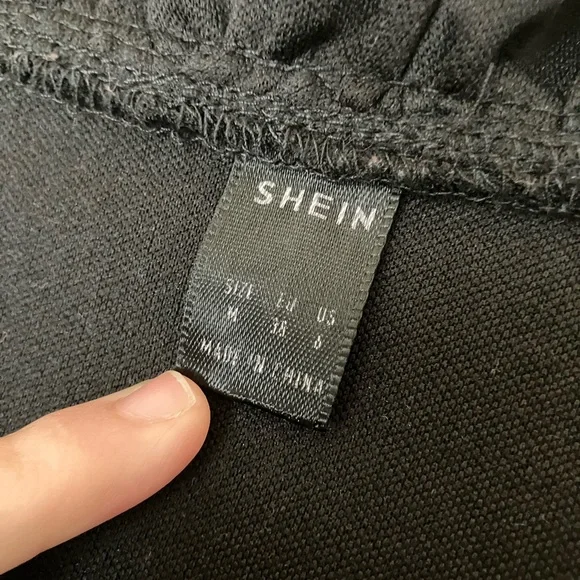 SHEIN Elegant Black Blouse - Picture 4 of 5